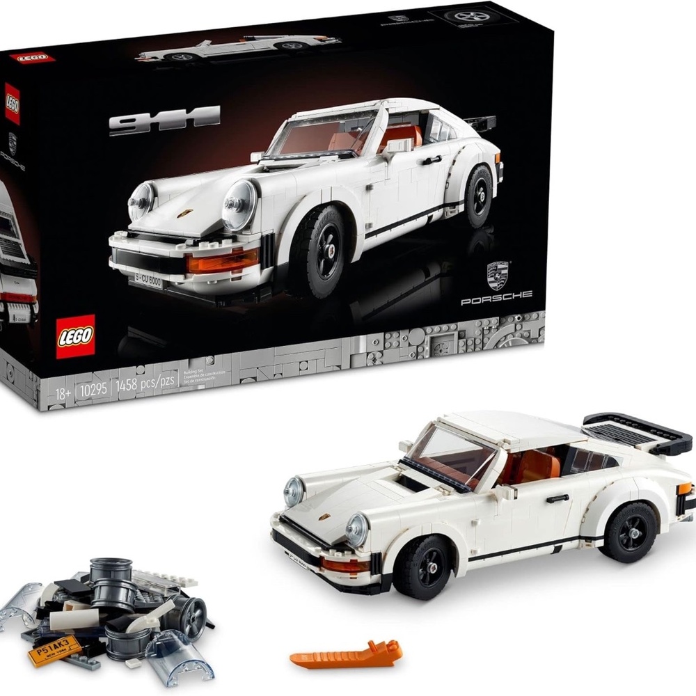 LEGO Creator Expert: Porsche 911 Collectable Model (10295) Never Opened